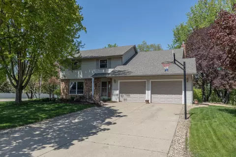 5999 139th St W, Apple Valley, MN 55124