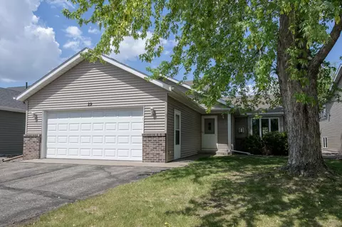 29 Pine Tree Ct, Sartell, MN 56377