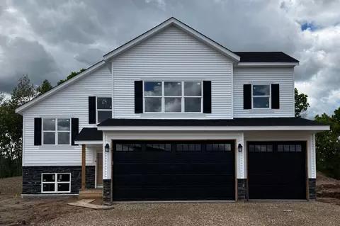 527 Lagrandeur Rd, Somerset, WI 54025