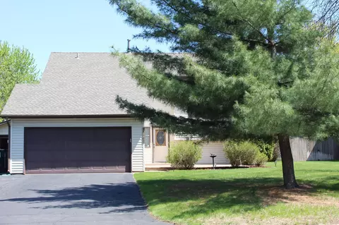10163 Fraizer St NE, Circle Pines, MN 55014
