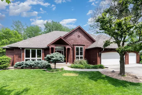 5716 W 96th St, Bloomington, MN 55437
