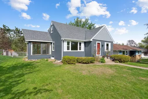 4714 7th St NE, Columbia Heights, MN 55421