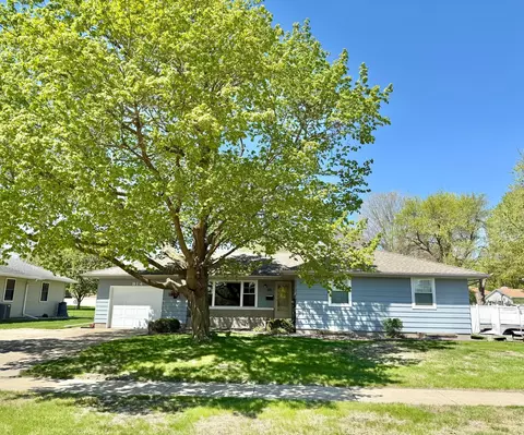 814 S Orient St, Fairmont, MN 56031