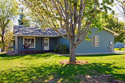 7940 Xerxes Ave N, Brooklyn Park, MN 55444