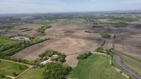 127 Nn 58th St, Mayer, MN 55360