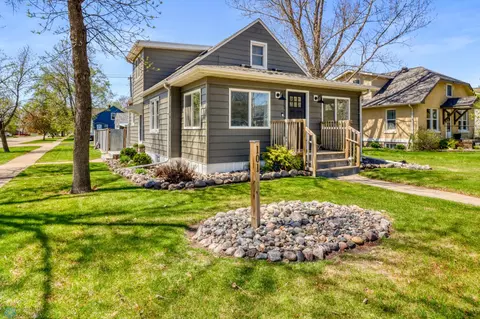 101 5th St NE, Barnesville, MN 56514