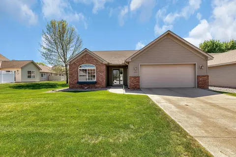 223 Glenview Loop, Saint Cloud, MN 56303