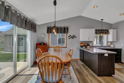 223 Glenview Loop, Saint Cloud, MN 56303 photo 5