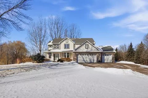 5135 Country Cir, Loretto, MN 55357