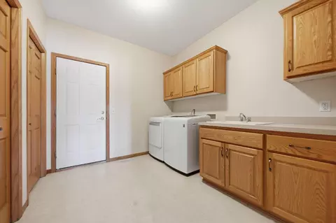 5135 Country Cir, Loretto, MN 55357 photo 32
