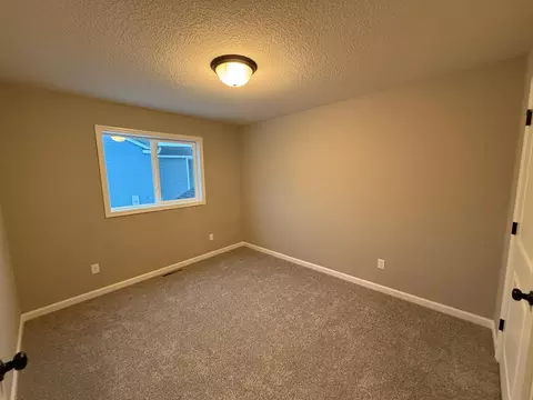 Bedroom - 9135 27th St NE, Saint Michael, MN 55376 photo 2 of 7