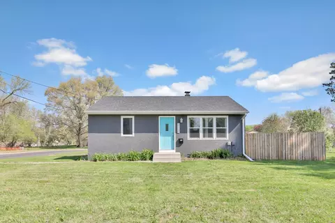 414 5th Ave NE, Cambridge, MN 55008