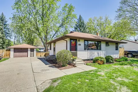 247 County Road C2 W, Roseville, MN 55113