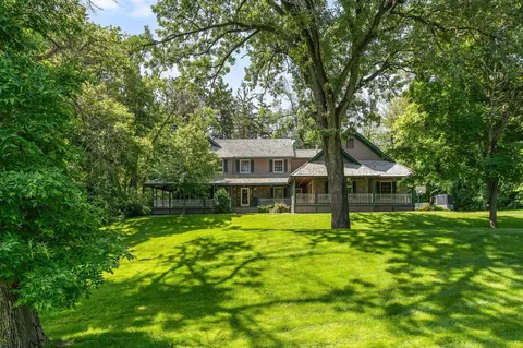 2 E Pleasant Lake Rd, North Oaks, MN 55127