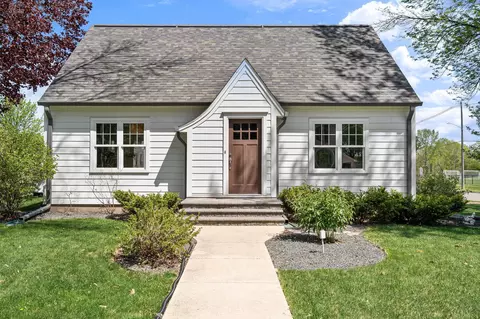 1020 Rice Lake St, Owatonna, MN 55060
