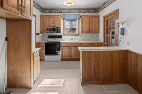 Kitchen - 1514 3rd Ave S, Fargo, ND 58103 photo 3 of 3