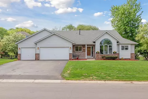 9922 166th St W, Lakeville, MN 55044