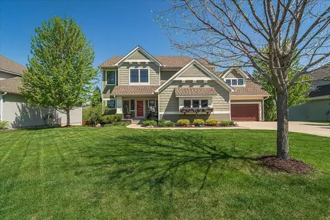 5514 Edgewater Dr, Savage, MN 55378