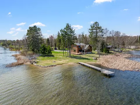 19490 Ruff Shores Rd, Grand Rapids, MN 55744