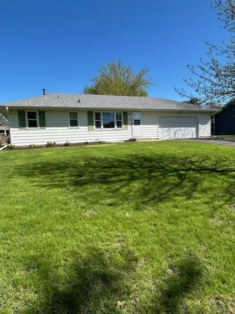 229 Strese Ln, Apple Valley, MN 55124