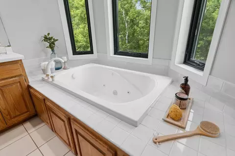 Bath - 4255 Wexford Way, Eagan, MN 55122 photo 2 of 5