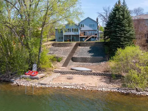 15825 Garden View Dr, Apple Valley, MN 55124