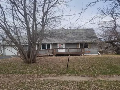 303 Elmwood Rd, Hoyt Lakes, MN 55750