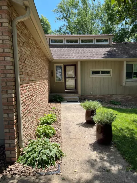 Exterior - 875 20th St, Windom, MN 56101 photo 3 of 15