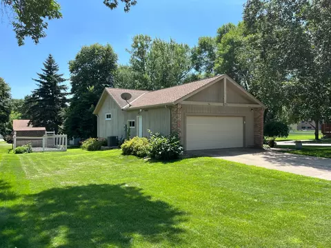 Exterior - 875 20th St, Windom, MN 56101 photo 15 of 15