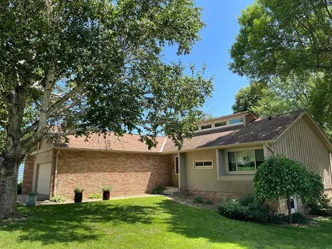 Exterior - 875 20th St, Windom, MN 56101 photo 2 of 15