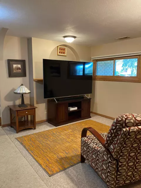 Living - 875 20th St, Windom, MN 56101 photo 4 of 4