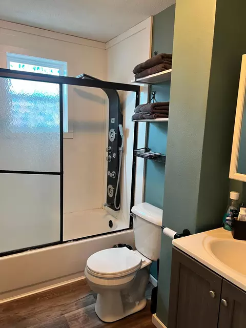 Bath - 1323 M St NE, Brainerd, MN 56401 photo 1 of 1
