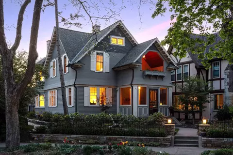 2420 Sheridan Ave S, Minneapolis, MN 55405