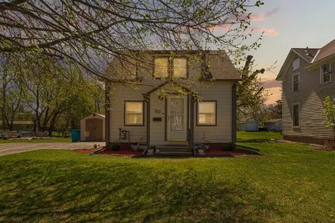 523 Hazel Ln, Owatonna, MN 55060