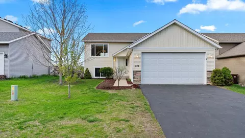 734 S Oaks Dr, Hastings, MN 55033