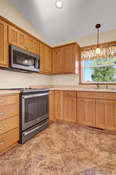 Kitchen - 809 3rd Ave SE, Cold Spring, MN 56320 photo 4 of 6
