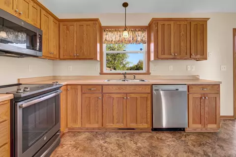 Kitchen - 809 3rd Ave SE, Cold Spring, MN 56320 photo 5 of 6