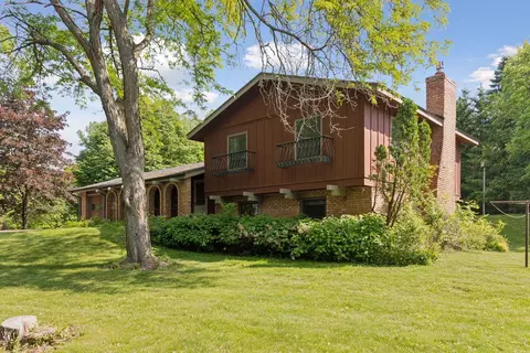 1031 Pheasant Trl, Hudson, WI 54016