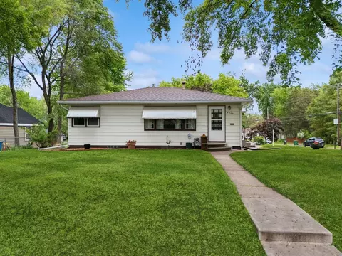4800 Hampshire Ave N, Crystal, MN 55428