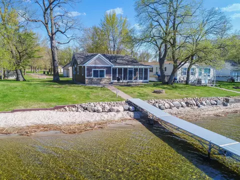 20937 Fanfare Dr, Osakis, MN 56360