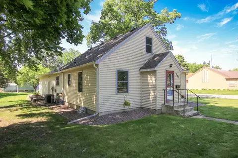 340 5th Ave SW, Hutchinson, MN 55350