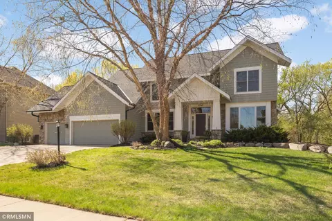 8767 Springwood Dr, Woodbury, MN 55125