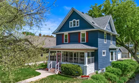 388 Wheeler St N, Saint Paul, MN 55104