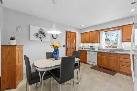 3965 Beryl Rd, Eagan, MN 55122 photo 9
