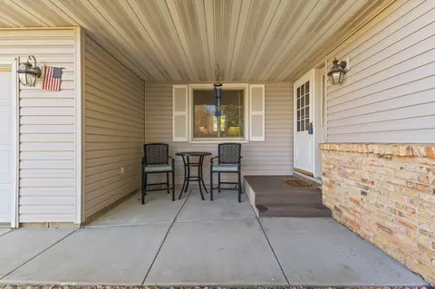 3965 Beryl Rd, Eagan, MN 55122 photo 2