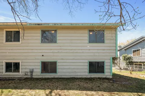 Exterior - 4422 Cinnamon Ridge Trl, Eagan, MN 55122 photo 6 of 9