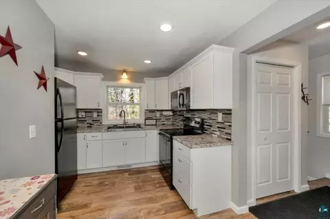 Kitchen - 35 Johnson Rd, Esko, MN 55733 photo 2 of 2