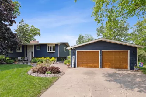 50 Lakeview Dr NW, Cokato, MN 55321