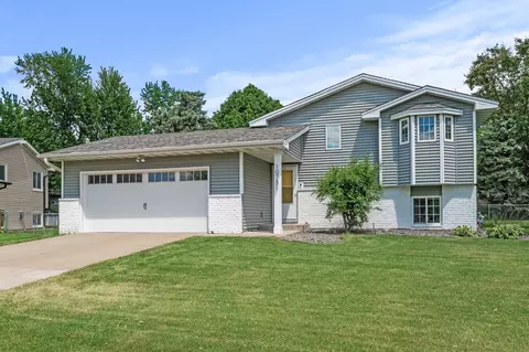 10751 Kumquat St NW, Coon Rapids, MN 55448