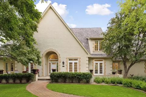 490 Old Long Lake Rd, Wayzata, MN 55391